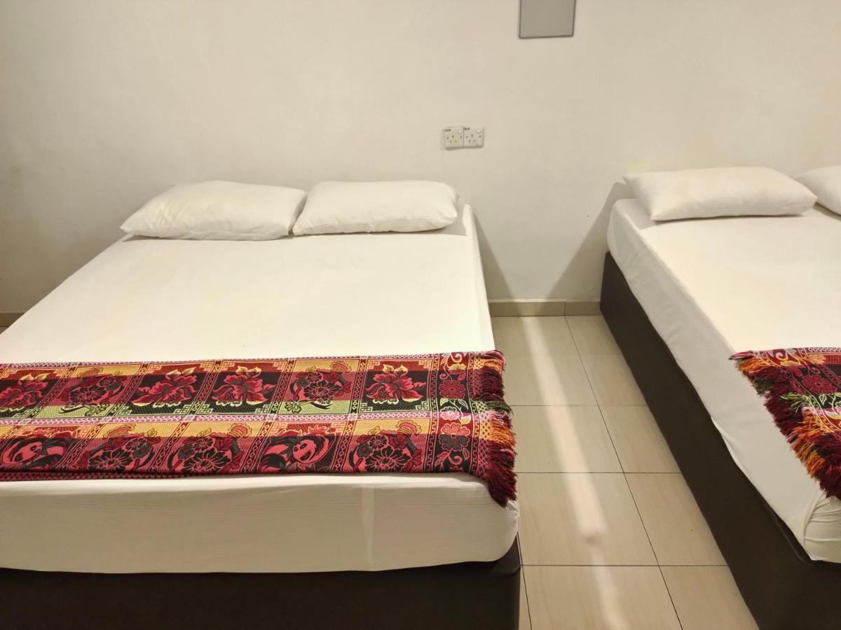 Mz Official Account Hotel 2*